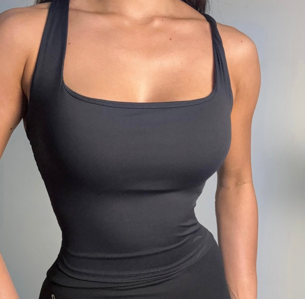 AXIS Top