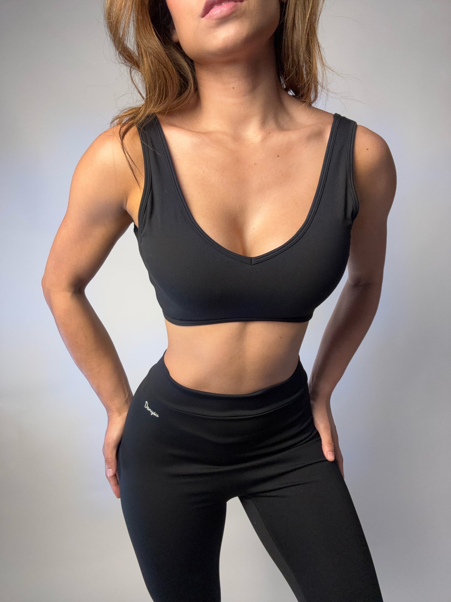 Top ÉTERNA – Black