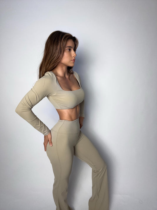 SCULPT FLARE SET – SAND