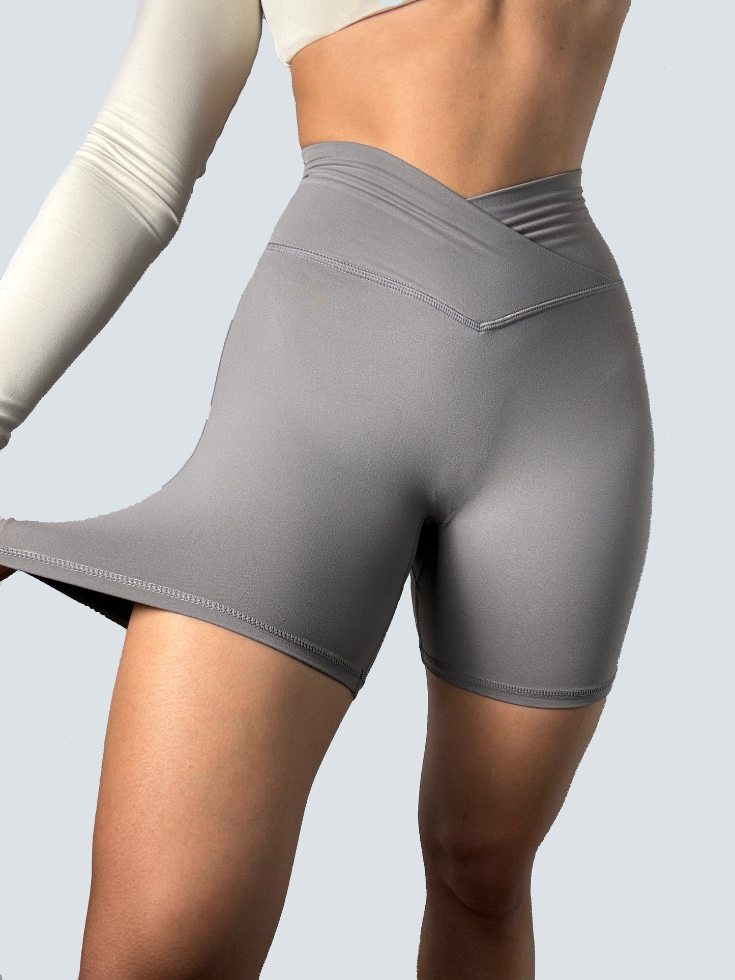 Short Aura Cross – Pretina Cruzada | Cintura Alta | Fit Medio