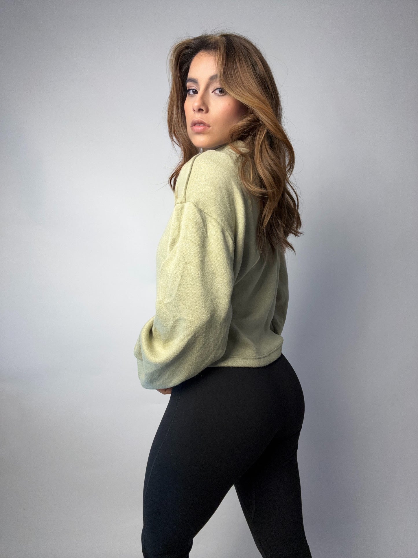 Suéter LIV Soft Mock Neck – Sage