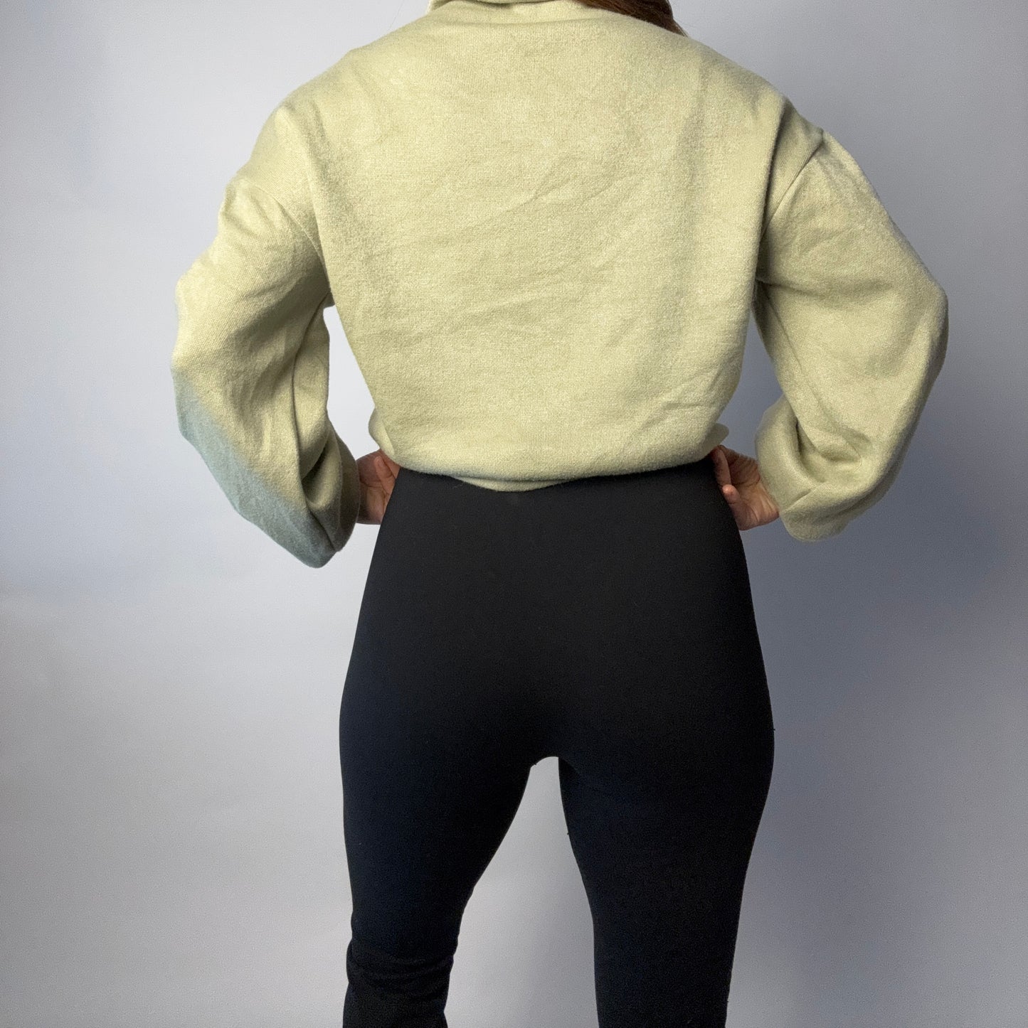 Suéter LIV Soft Mock Neck – Sage