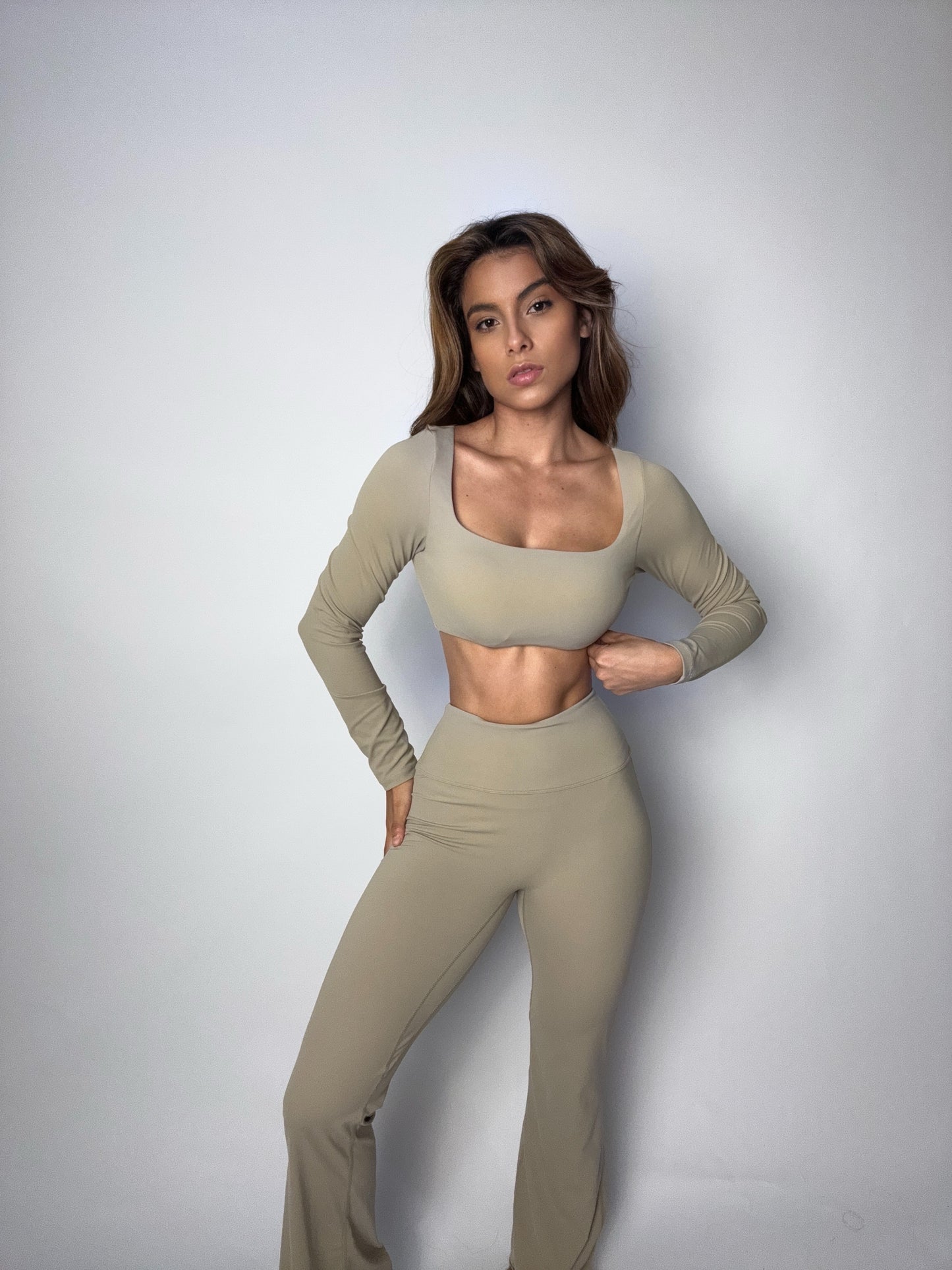 SCULPT FLARE SET – SAND