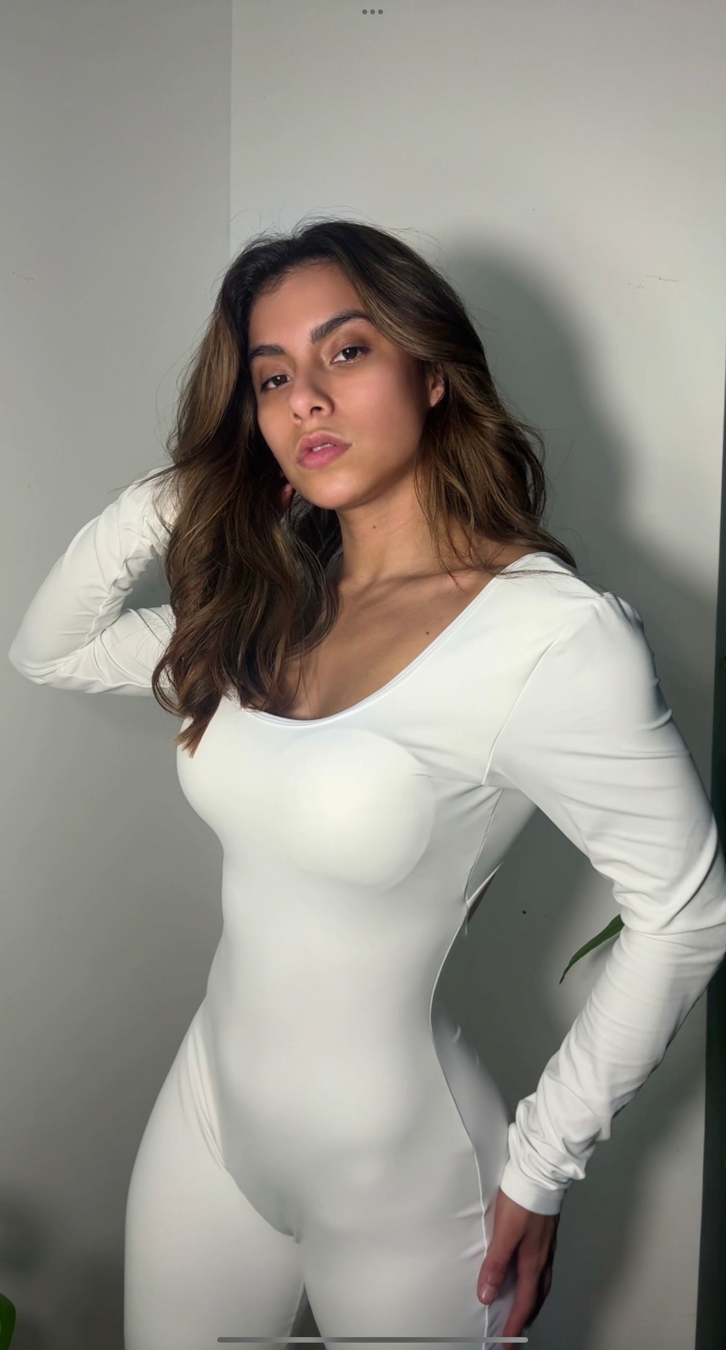 Enterizo GlowBack – Elegancia con Espalda Abierta