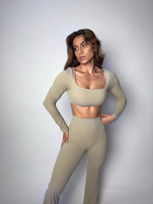 SCULPT FLARE SET – SAND